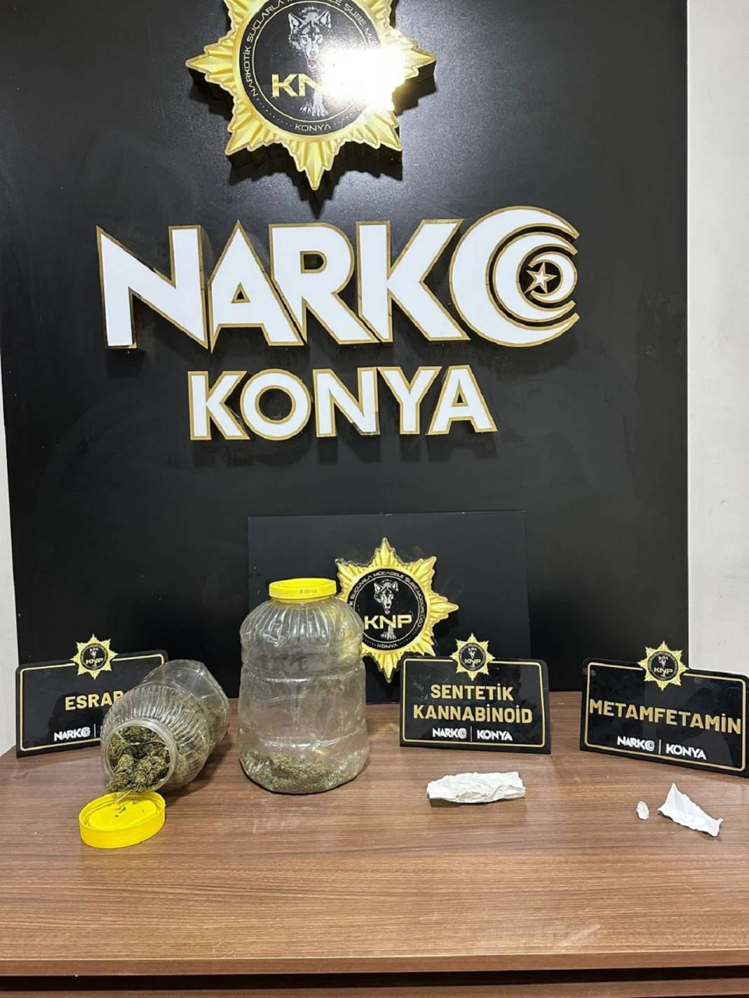 Konya'da peş peşe baskınlar düzenlendi: 76 kişi tutuklandı 4